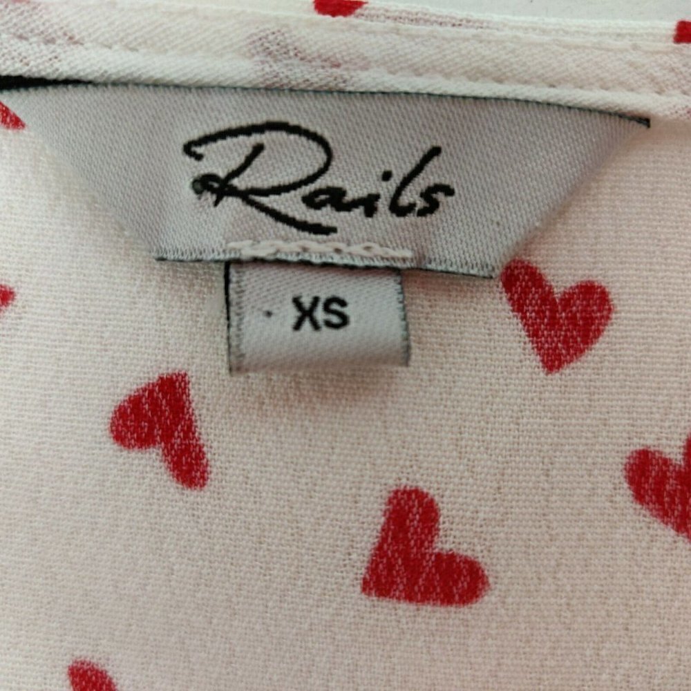 Rails Simone Smitten Heart Print Wrap Top Womens Size XS Rayon Love Anniversary - Picture 8 of 11